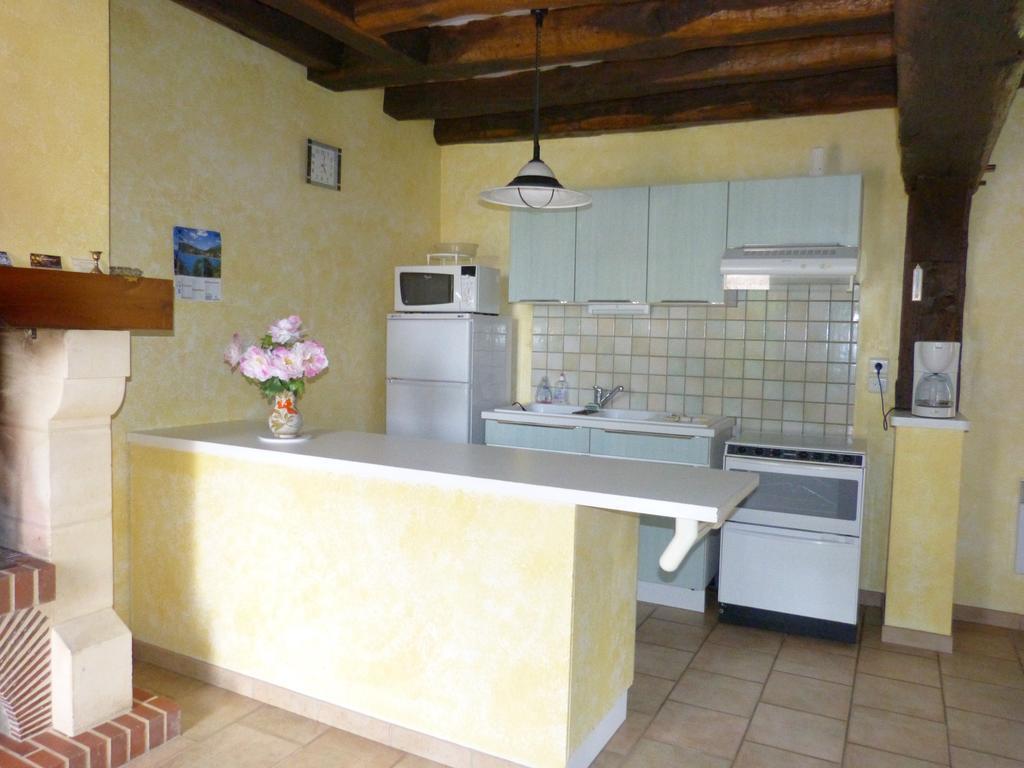 Les Baillis Villa Villegenon Rum bild